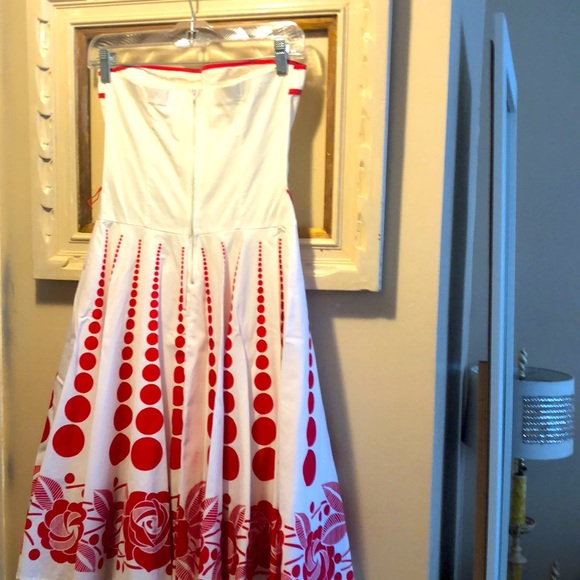 Stunning Dress for Any Special Occasion! - Picture 11 of 11